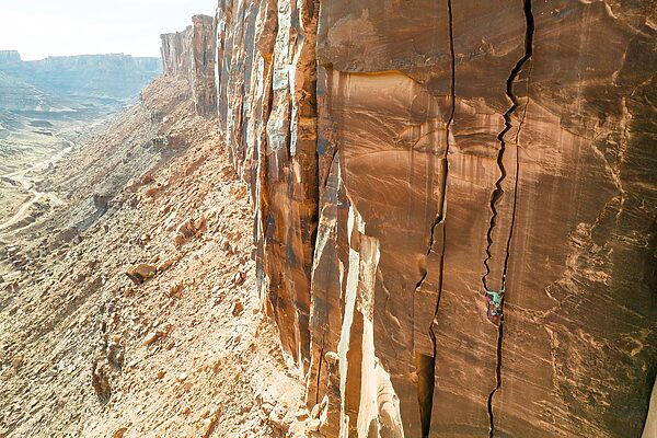 パタゴニア「R1エア」に使いやすい＆シンプル 新作フルジップジャケット登場