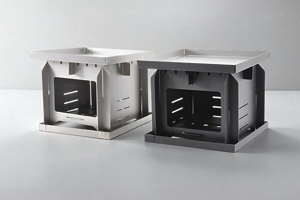 燕三条の技が光る！重さわずか113gの純チタン製「ポケットチタンコンロ」登場