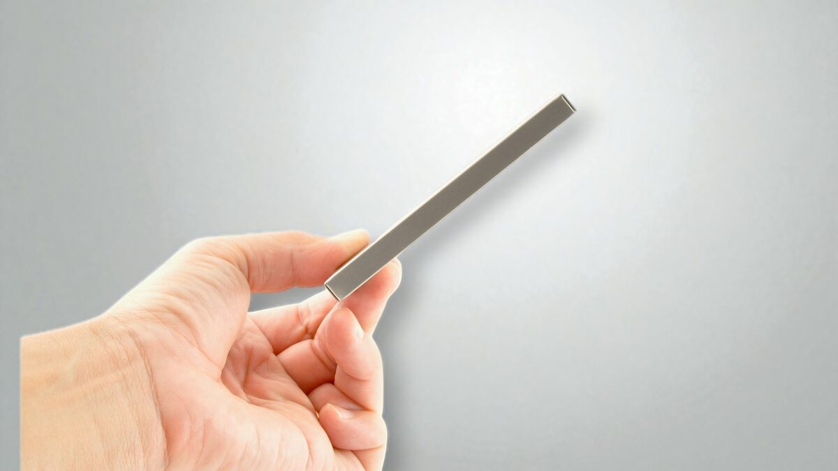 113gの超軽量コンロ『ポケットチタンコンロ』発売