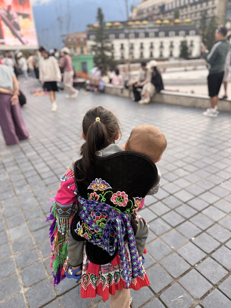 カットカット村