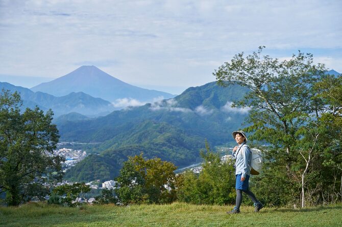 冬の低山を満喫！『山と溪谷12月号』駅からハイキング100特集