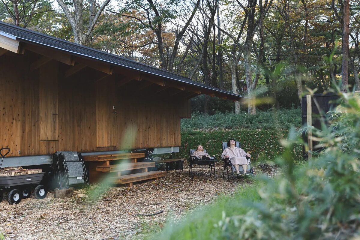 「サウナの後に外で食べる」sio監修メニューがEarthboatに登場
