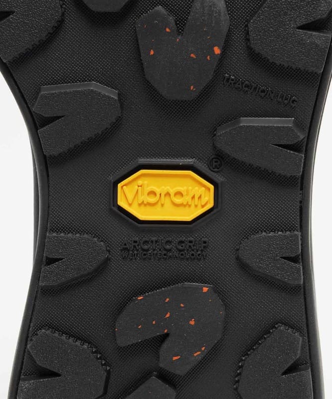 雨雪OK！アウトドアも街も。デサントのハイスペックなスニーカーローファー登場