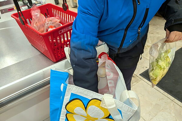 お買い物で社会貢献。スイスで体験した食品ロスアプリ「Too Good To Go」がすごい！