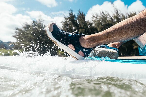 Teva、水辺で活躍する「Hydratrek」シリーズを発売 ！マガエル着想のソールでアウトドアをもっと快適に