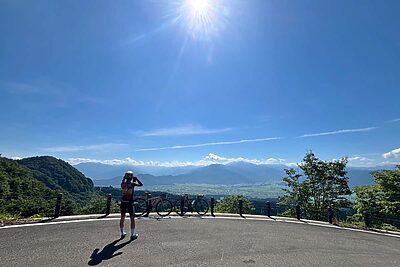 夏のアウトドアはロードバイクで。暑さを味方にする快適ライド術